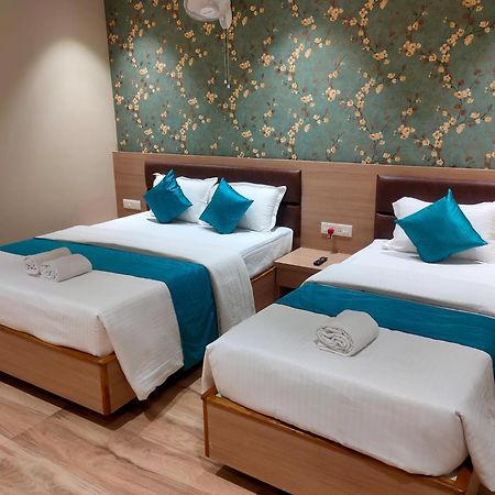 Hotel Mellow Mood Μπουμπάνεσβαρ Εξωτερικό φωτογραφία