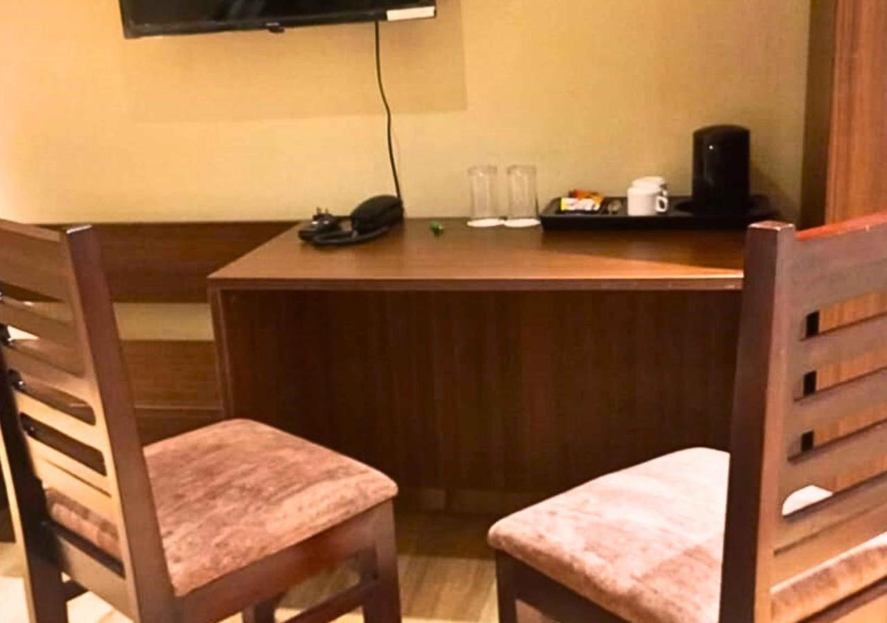 Hotel Mellow Mood Μπουμπάνεσβαρ Εξωτερικό φωτογραφία