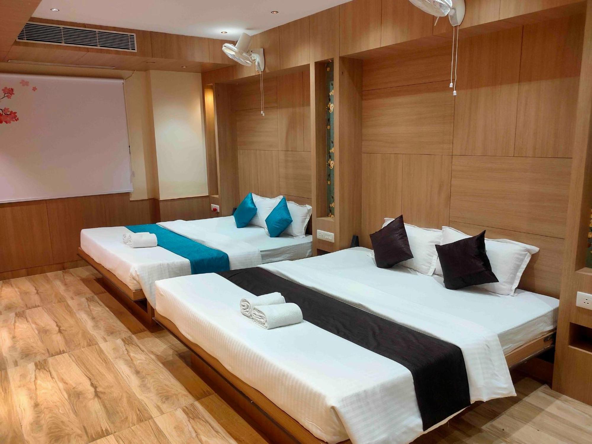 Hotel Mellow Mood Μπουμπάνεσβαρ Εξωτερικό φωτογραφία